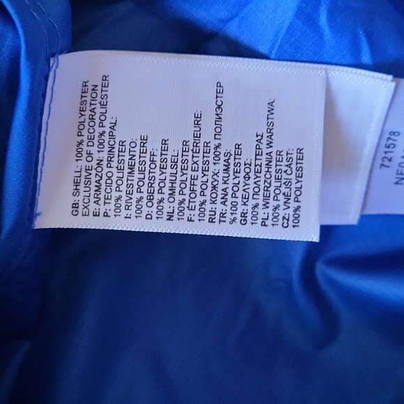 Boy's Blue hooded The North Face WindWall light-weight wind/rain jacket. - Picture 7 of 7